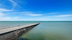 Droga znika w oceanie