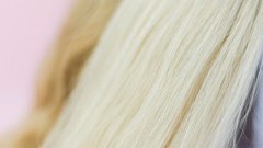 Jak uniknąć zniszczonych włosów po przedłużaniu?
