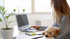 Praca zdalna a zdrowie - jak monitorować czas pracy?