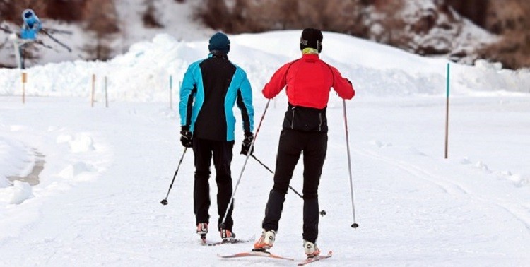 Wyjazdy na narty - organizować samemu czy zaufać biuru podróży