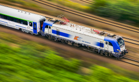 Infrastruktura transportowa i łączność. Tak przeskoczyliśmy z siermiężnej Polski Ludowej do kolei przyszłości