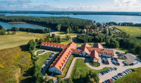 Mikołajki Resort Hotel & SPA – noclegi, relaksujące SPA i nowoczesne sale konferencyjne w jednym miejscu