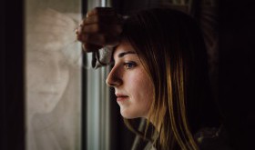 TERAPIA PSYCHODYNAMICZNA – JAK DZIAŁA? KTO POWINIEN SIĘ NA NIĄ ZDECYDOWAĆ? GDZIE SZUKAĆ WSPARCIA.