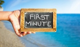 Wakacje First Minute – czy to się opłaca?