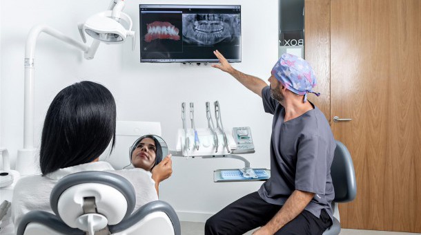 Nowa jakość życia - czy warto zamienić protezę ruchomą na implanty?